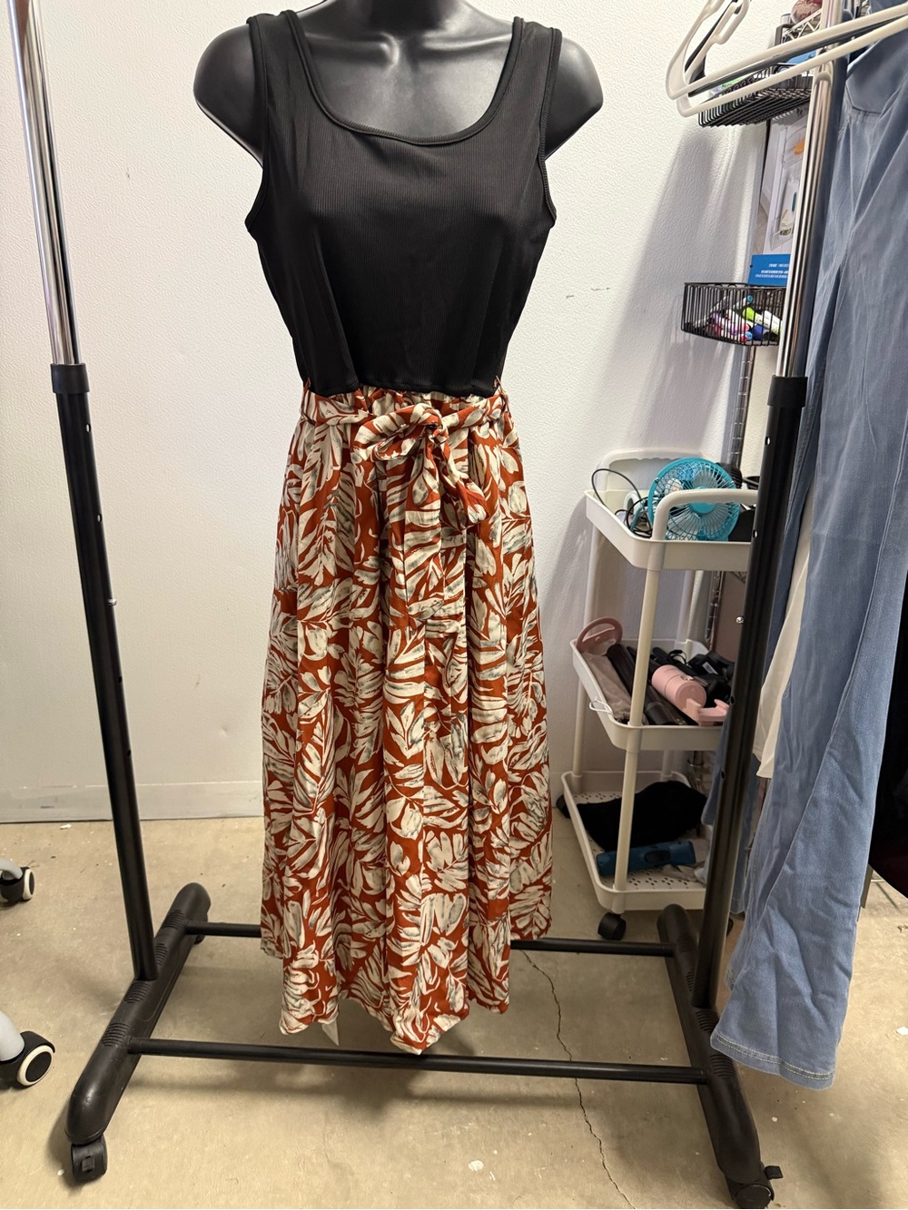 Cupshe Rust and Cream Floral Tie-Waist Maxi Dress